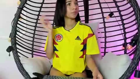 emily_bruss online show from 06-17-26, 07:48