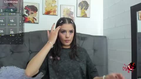 emily_collins1_ online show from 07-24-26, 11:14