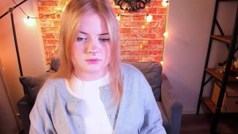 Snapshot of emily_coyness chatting on 02-25-26, 05:00 emily_coyness online show from 02-25-26, 05:00