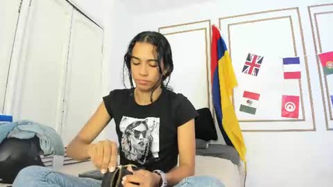 emily_gaviria1 online show from 06-14-26, 12:29