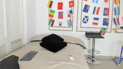 emily_gaviria1 online show from 07-03-26, 12:11