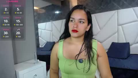 Snapshot of emily_gomez159 chatting on 07-25-26, 11:41 Emily online show from 07-25-26, 11:41