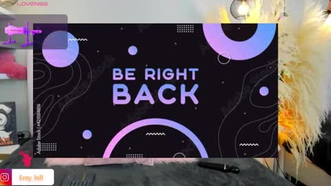 Snapshot of emily_hill___ chatting on 01-22-25, 03:52 EMILY Monday 5-2 am From Tuesday to Friday5-1 am Colombia time online show from 01-22-25, 03:52