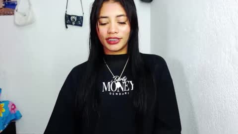 Snapshot of emily_hot_01 chatting on 03-13-26, 12:23 emily online show from 03-13-26, 12:23