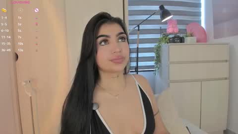 Snapshot of emily_kenner chatting on 10-17-25, 11:57 EmilyKenner Independent model online show from 10-17-25, 11:57