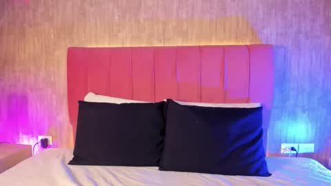 Snapshot of emily_klarence chatting on 03-12-26, 08:59 Emily online show from 03-12-26, 08:59