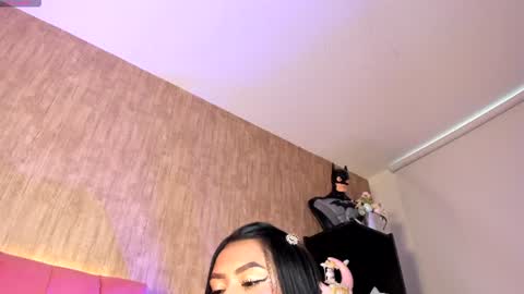 Emily  online show from 06-19-26, 07:17
