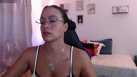 emily leroy. online show from 11-06-25, 12:28