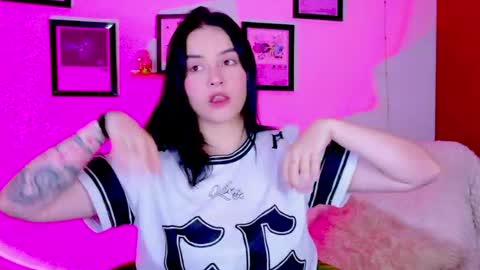 Emily Lindey online show from 07-16-26, 06:41