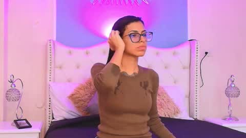 Emily online show from 09-21-25, 09:49