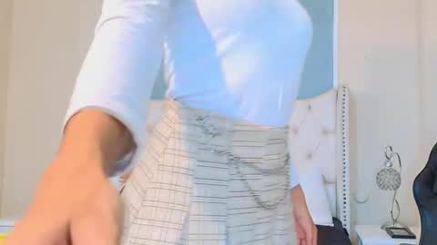 Emily online show from 11-22-25, 11:37