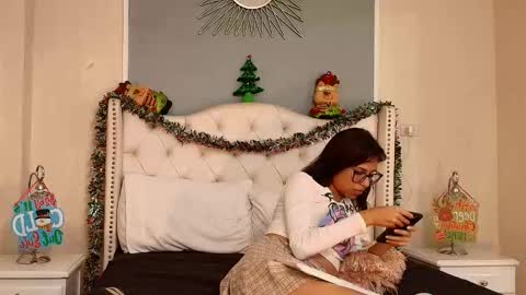 Emily online show from 12-14-25, 01:44