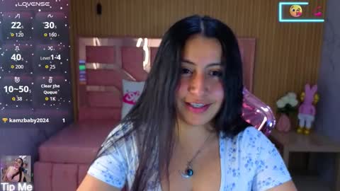 Snapshot of emily_mills_s chatting on 09-12-25, 08:53 Emily online show from 09-12-25, 08:53