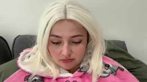 emily_morning_dew online show from 11-15-25, 12:13