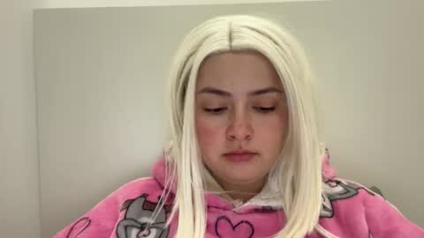 emily_morning_dew online show from 12-17-25, 07:47