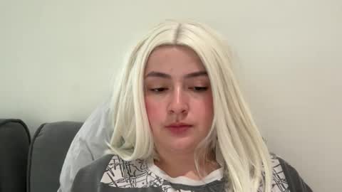 emily_morning_dew online show from 03-18-26, 04:48