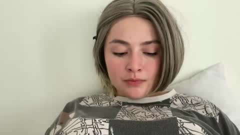 emily_morning_dew online show from 05-07-26, 08:20