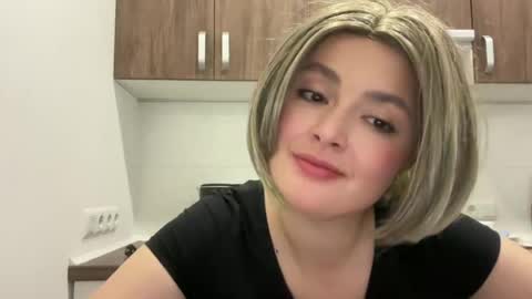 Snapshot of emily_morning_dew chatting on 06-12-26, 08:35 emily_morning_dew online show from 06-12-26, 08:35