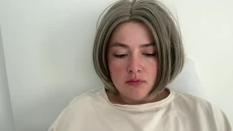 Snapshot of emily_morning_dew chatting on 06-26-26, 05:56 emily_morning_dew online show from 06-26-26, 05:56