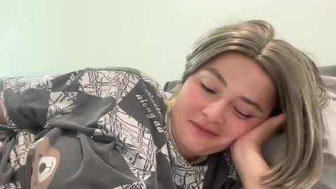Snapshot of emily_morning_dew chatting on 07-08-26, 04:11 emily_morning_dew online show from 07-08-26, 04:11