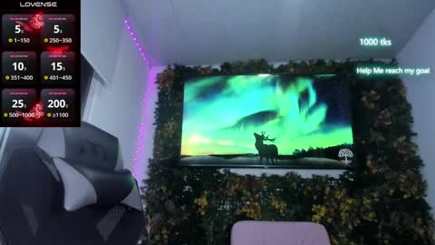 Snapshot of emily_palmeer chatting on 06-08-26, 10:15 emily_palmeer online show from 06-08-26, 10:15