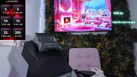 Snapshot of emily_palmeer chatting on 06-21-26, 12:08 emily_palmeer online show from 06-21-26, 12:08