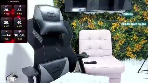 Snapshot of emily_palmeer chatting on 07-03-26, 12:28 emily_palmeer online show from 07-03-26, 12:28