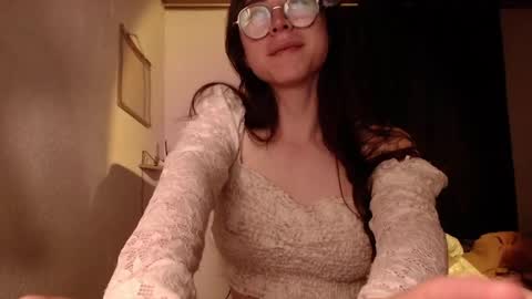Snapshot of emily_pearl_ chatting on 12-15-24, 11:42 emily_pearl_ online show from 12-15-24, 11:42