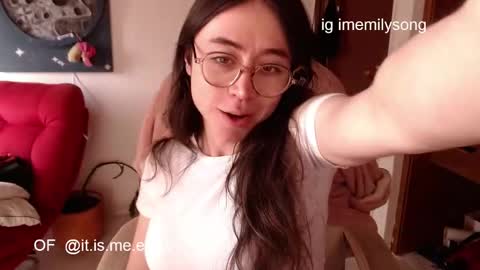 Snapshot of emily_pearl_ chatting on 02-14-26, 07:32 emily_pearl_ online show from 02-14-26, 07:32