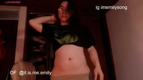 emily_pearl_ online show from 06-19-26, 10:24