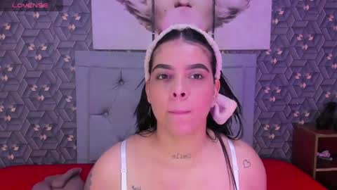 Emily online show from 05-12-26, 03:47