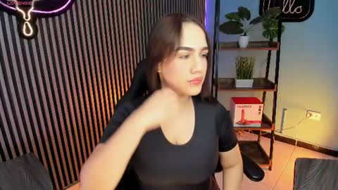 Emily  online show from 07-11-26, 12:30