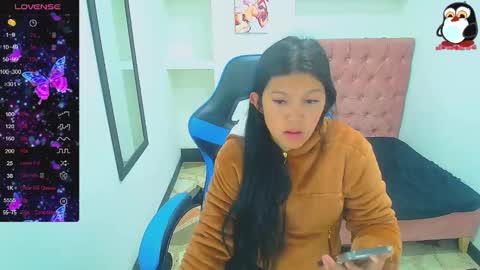 Snapshot of emily_rosse04 chatting on 01-30-25, 12:06 online show from 01-30-25, 12:06