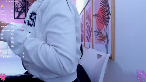  EMILY  online show from 01-09-25, 08:13