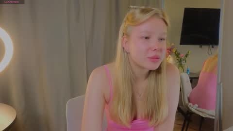 emily shepard online show from 09-11-25, 02:22