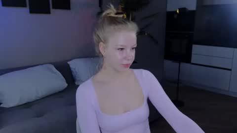 Snapshot of emily_shepard chatting on 06-18-26, 04:02 emily shepard online show from 06-18-26, 04:02