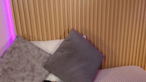 Emily online show from 07-08-26, 12:09