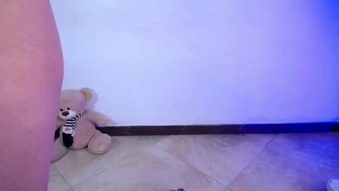 Snapshot of emily_trujillo chatting on 11-12-25, 05:57 Emily Trujillo online show from 11-12-25, 05:57