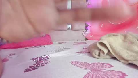 emily_velvet_ online show from 04-13-26, 06:35