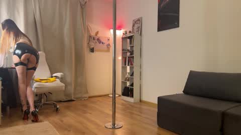 Lia online show from 03-23-26, 08:24