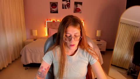 emily_warren__ online show from 04-24-26, 09:06