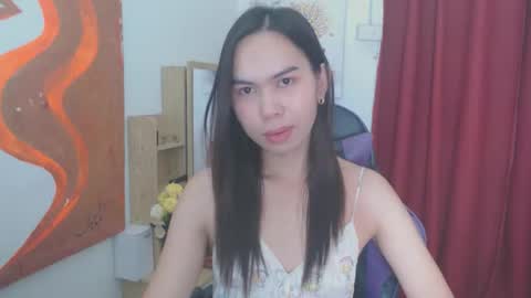Snapshot of emily_xo143 chatting on 05-25-26, 11:05 emily_xo143 online show from 05-25-26, 11:05