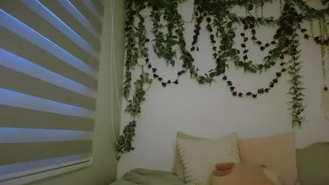 Emily Alexa online show from 06-07-26, 10:08
