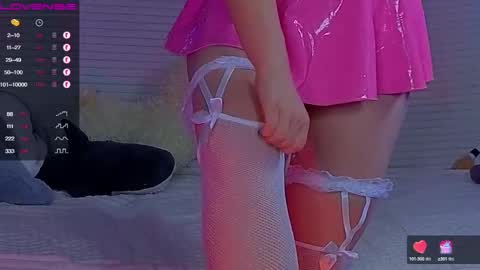 artist Emily online show from 02-24-25, 10:58