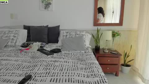 Emily online show from 04-05-26, 12:46