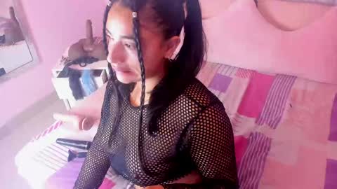  EMILY  online show from 01-05-25, 04:04