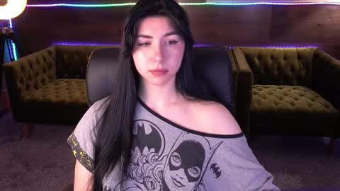 Snapshot of emilycandys chatting on 09-25-25, 05:33 Emy online show from 09-25-25, 05:33