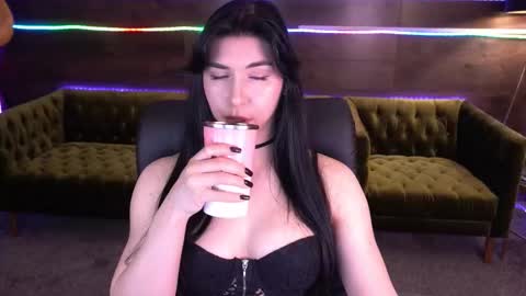 Snapshot of emilycandys chatting on 09-26-25, 07:12 Emy online show from 09-26-25, 07:12