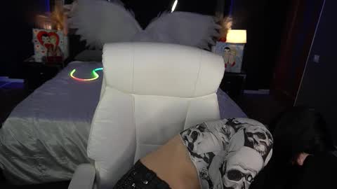 Emy online show from 02-26-26, 07:18