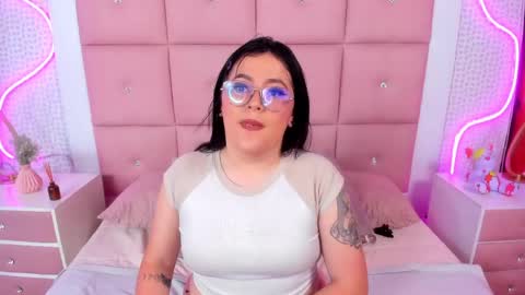 Emily online show from 05-30-26, 03:58
